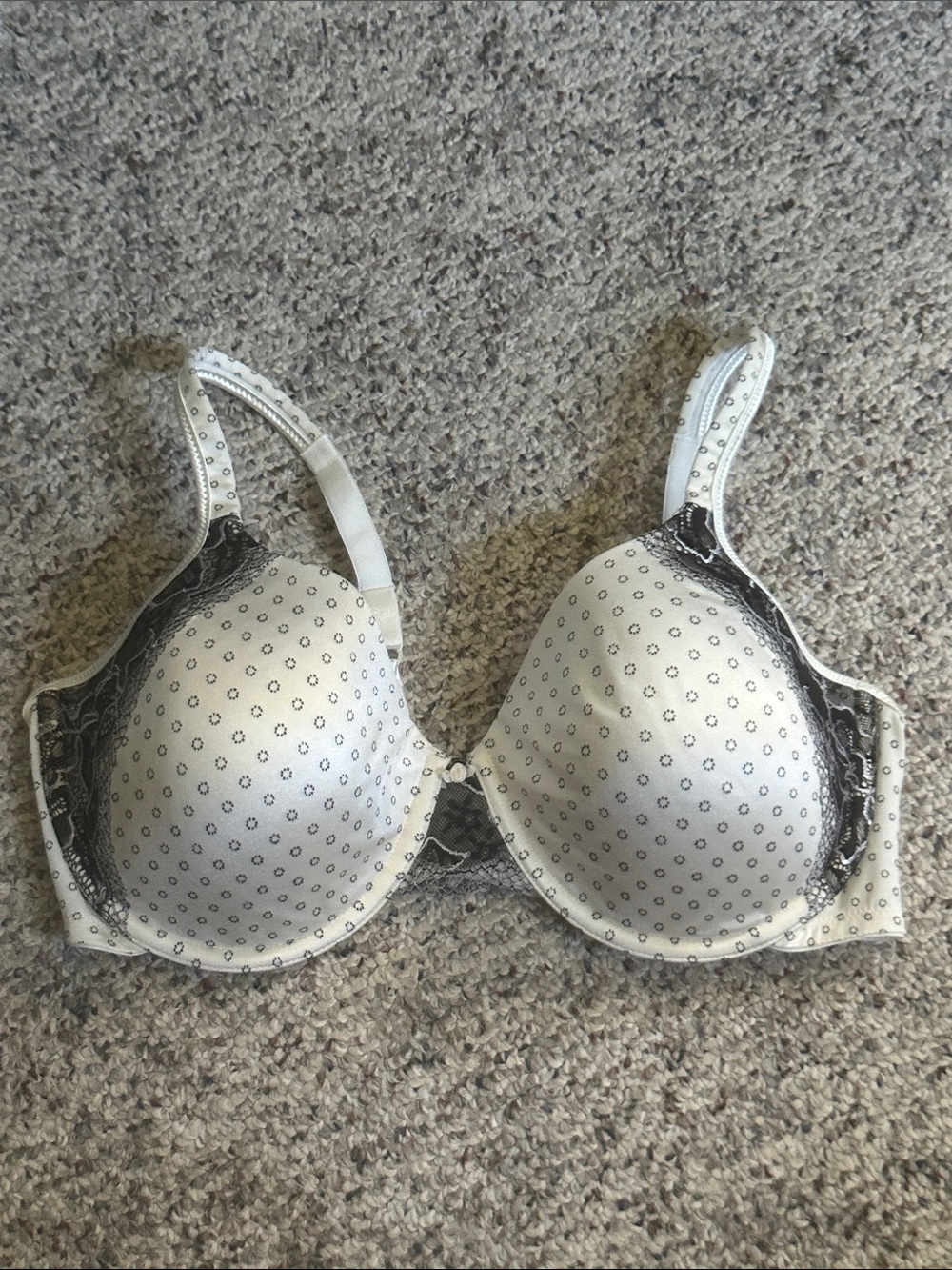 Bali 42C style 3547/3B47 Women’s White Polka Dot T-Shirt Bra Black Lace Trim